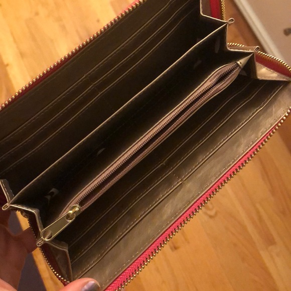 Pink Anne Klein wallet - Picture 3 of 3